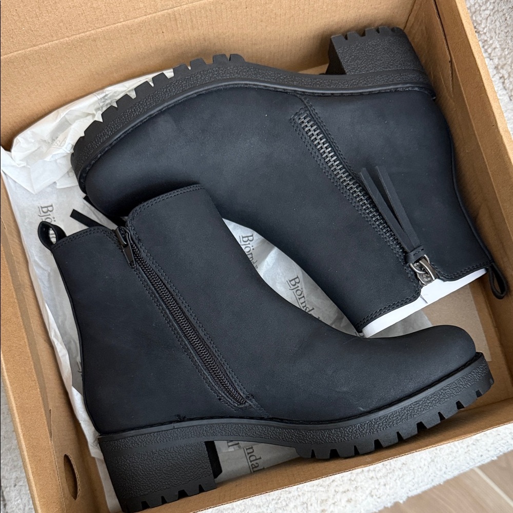 Bjorndal Black Ankle Booties